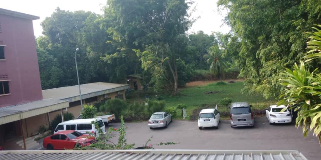 Mersing Merlin Inn Exterior photo