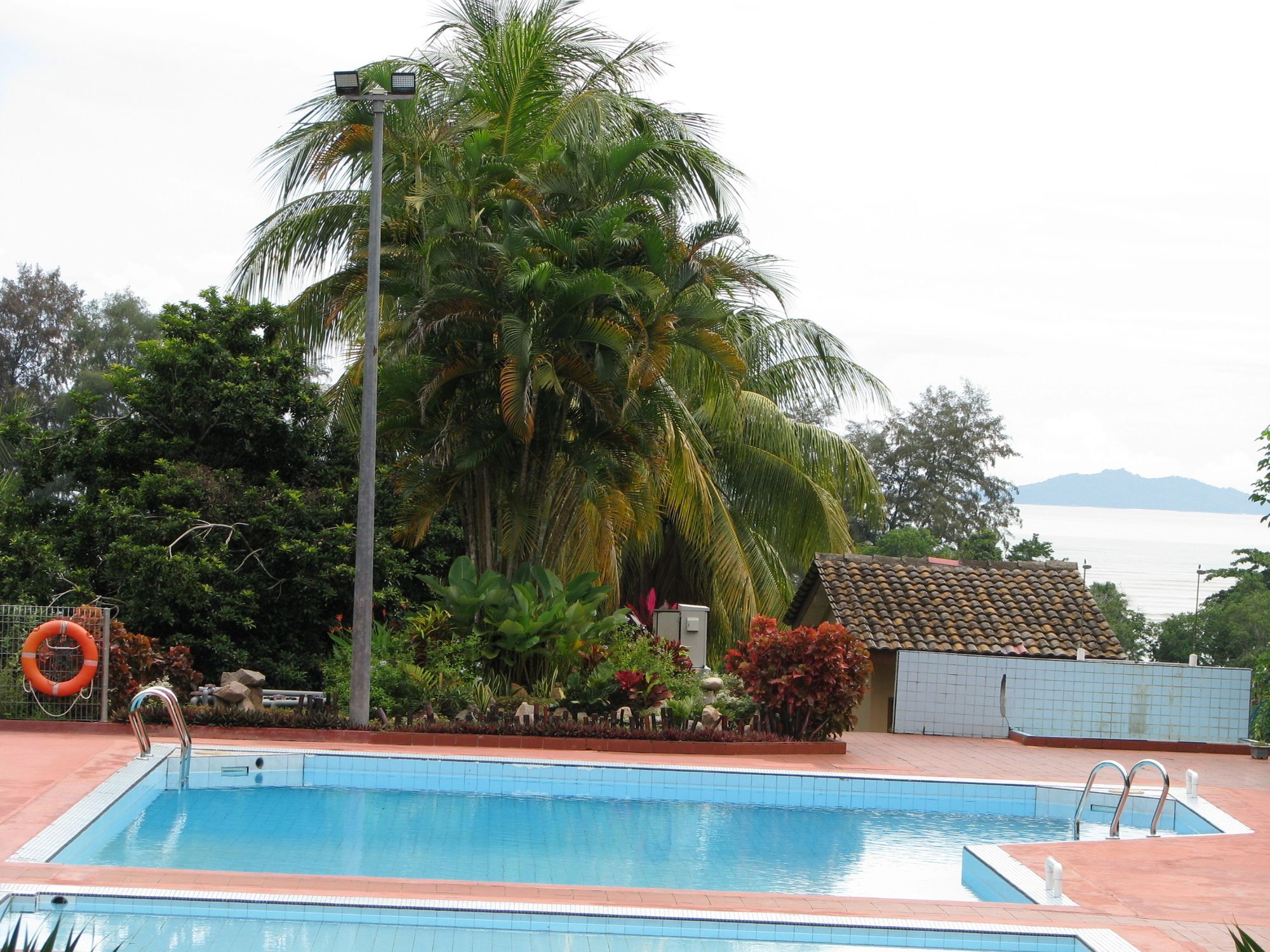 Mersing Merlin Inn Exterior photo
