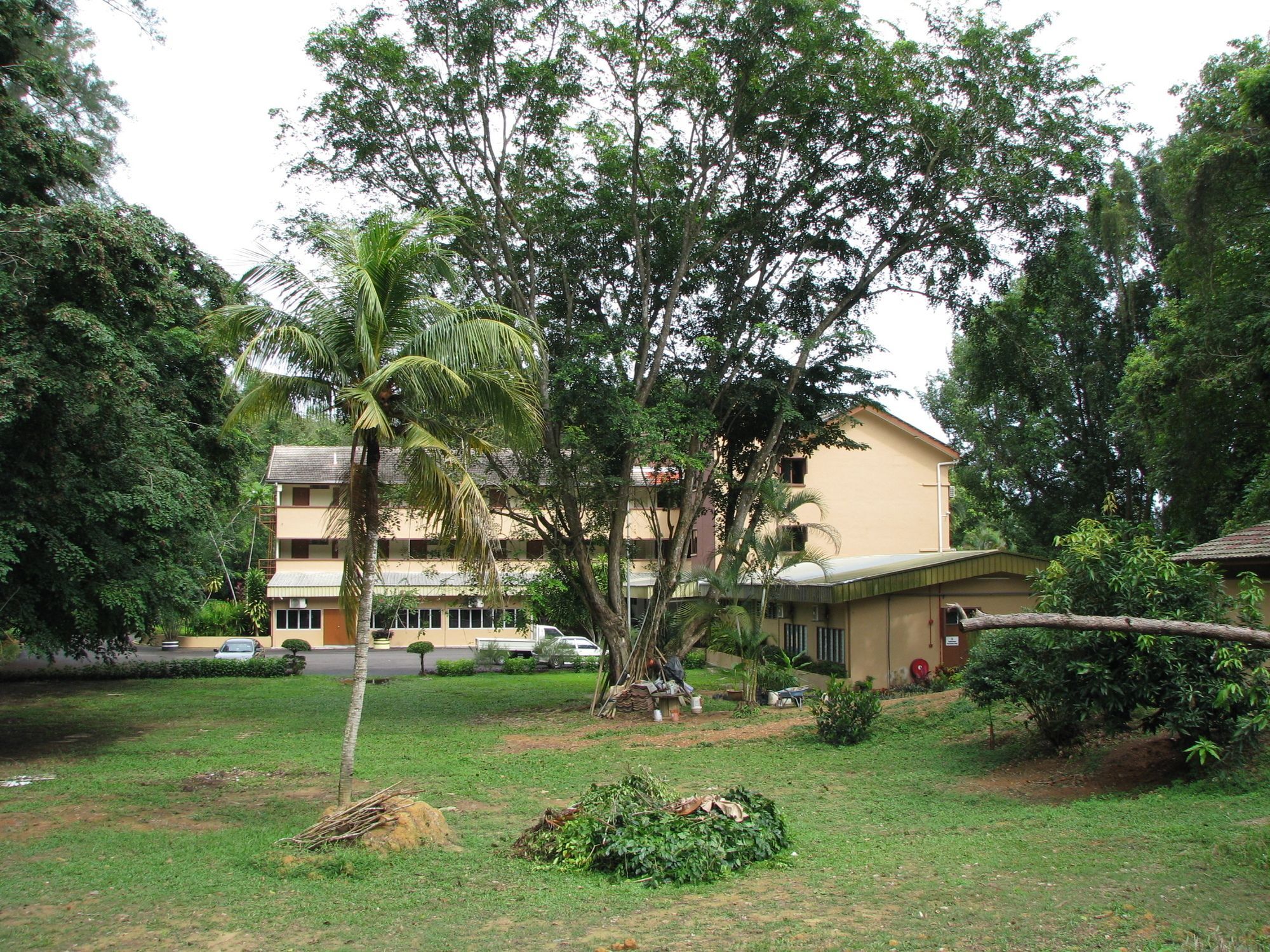 Mersing Merlin Inn Exterior photo